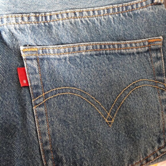 Levi's 501 Jeans Women's Size 28x30 Blue Denim Button Fly Straight Leg - Picture 7 of 12